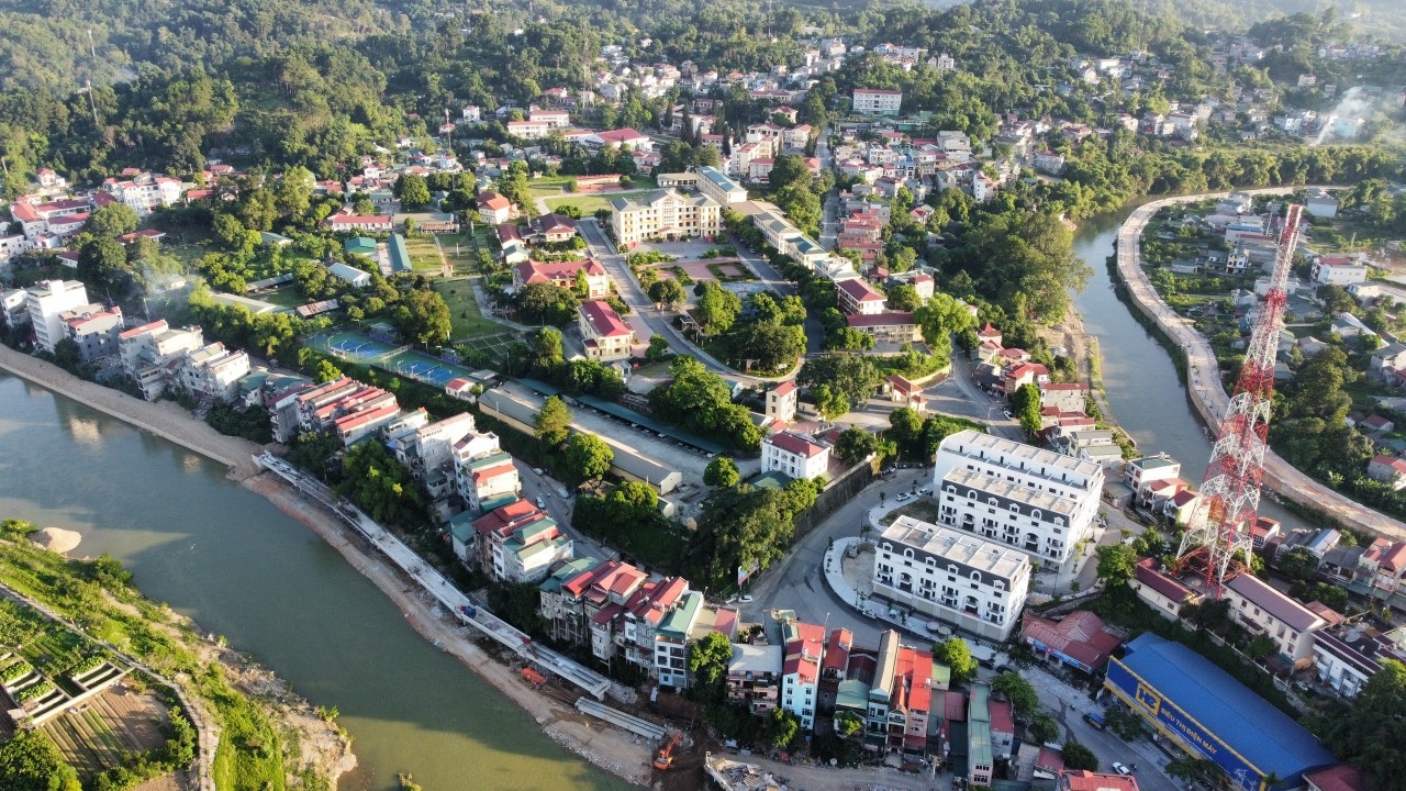 Dự án đầu tư xây dựng Khu đô thị mới Tây Phù Vân, thành phố Phủ Lý vừa được Sở Kế hoạch và Đầu tư Hà Nam kêu gọi đầu tư với tổng vốn trên 933 tỷ đồng.